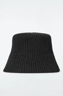 New COS PRĄŻKOWANY KAPELUSZ TYPU BUCKET Z WEŁNĄ Czarny