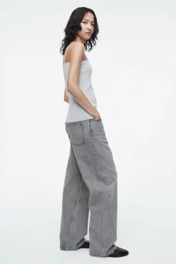 Outlet COS PRĄŻKOWANY TOP BANDEAU Z CIENKIMI RAMIĄCZKAMI