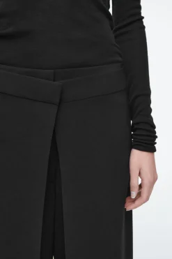 New COS PROSTE KOPERTOWE SPODNIE – REGULAR FIT