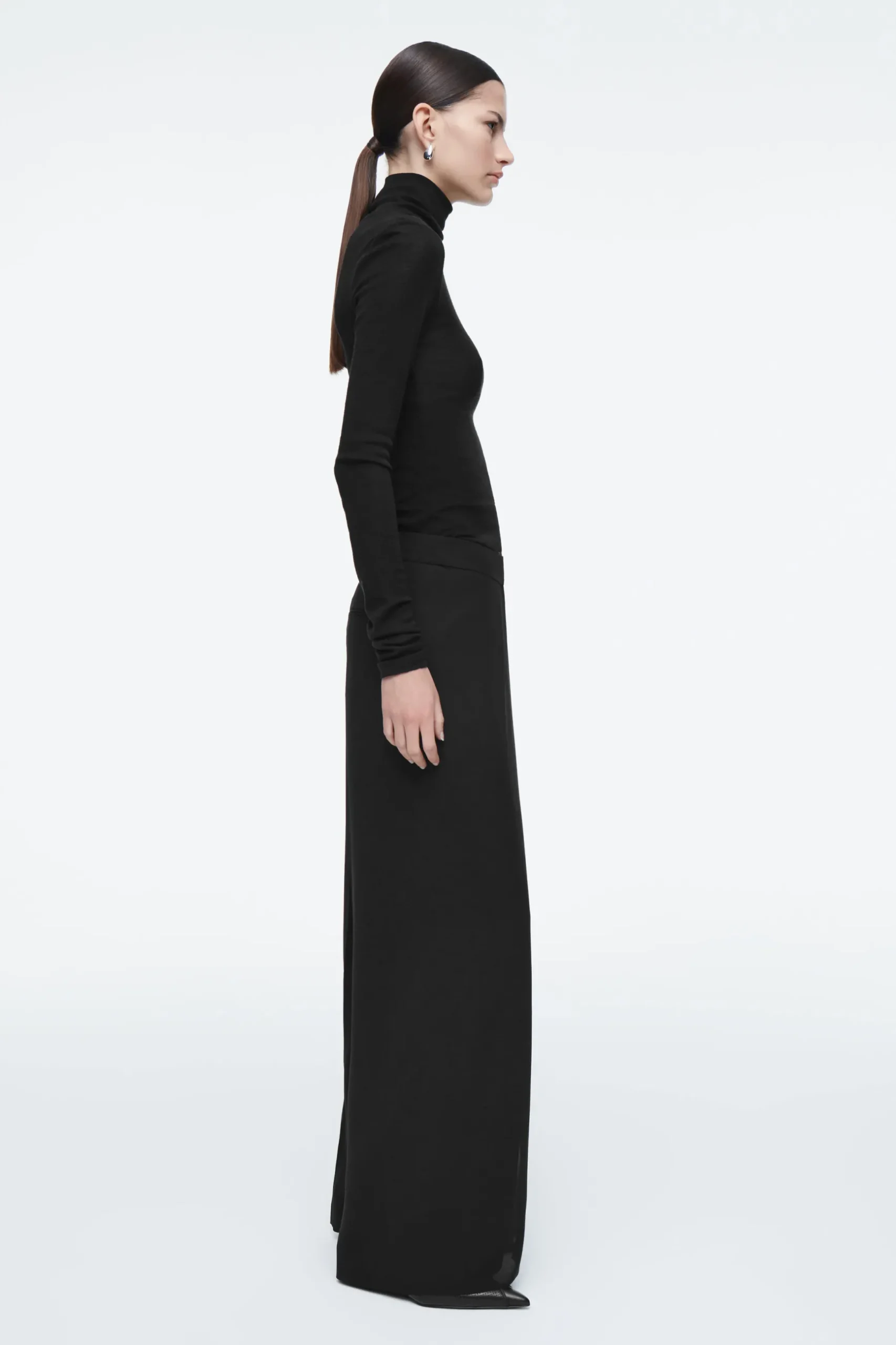 New COS PROSTE KOPERTOWE SPODNIE – REGULAR FIT