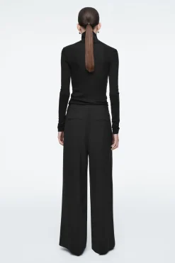 New COS PROSTE KOPERTOWE SPODNIE – REGULAR FIT