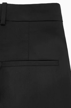 Clearance COS PROSTE SPODNIE Z ZAŁOŻENIEM W TALII – REGULAR FIT