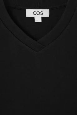 Fashion COS PUDEŁKOWY T-SHIRT Z DEKOLTEM W SEREK – REGULAR FIT