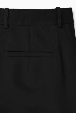 Discount COS ROZSZERZANE WEŁNIANE SPODNIE – REGULAR FIT