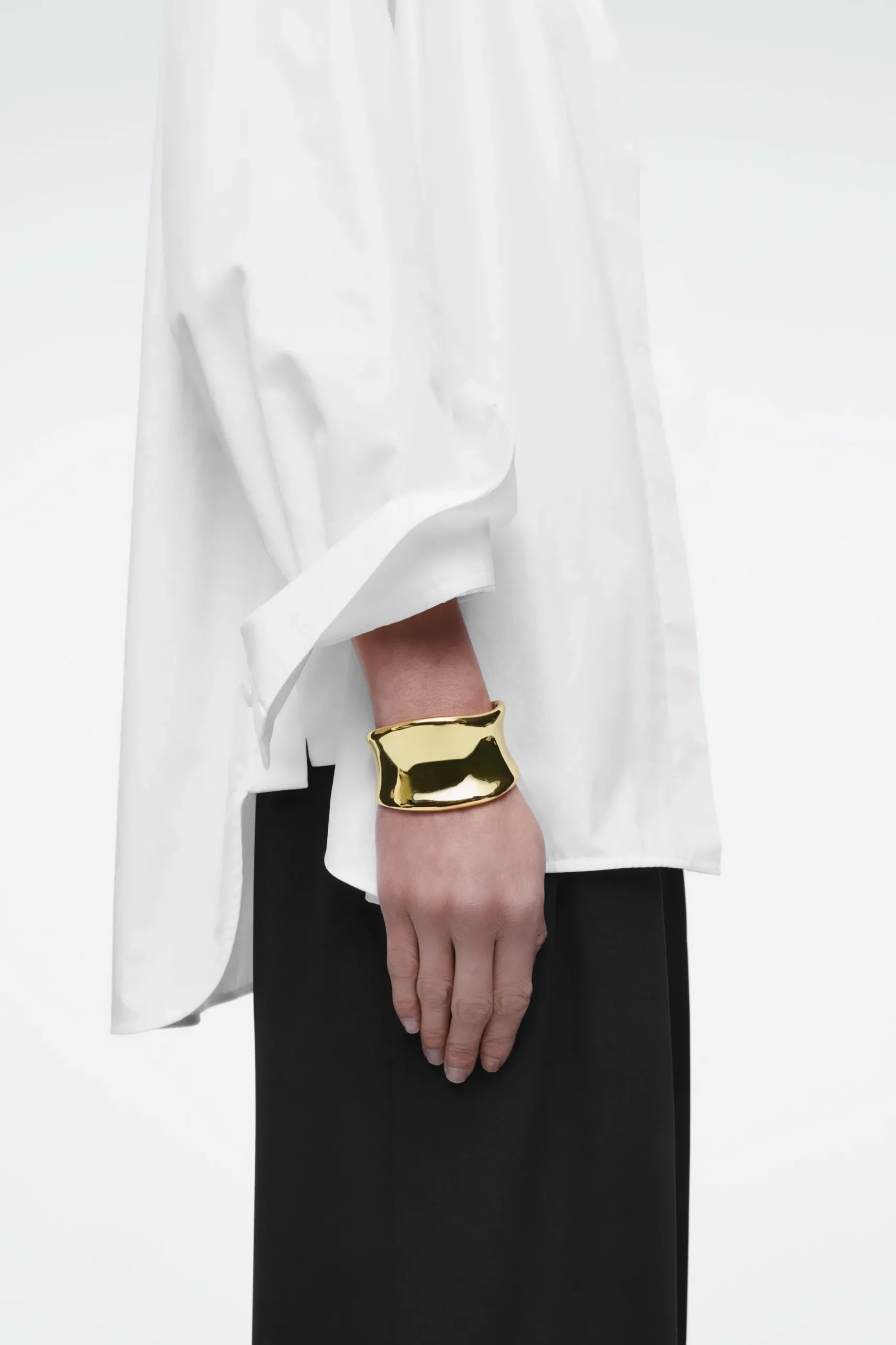 New COS RZEŹBIARSKA BRANSOLETKA