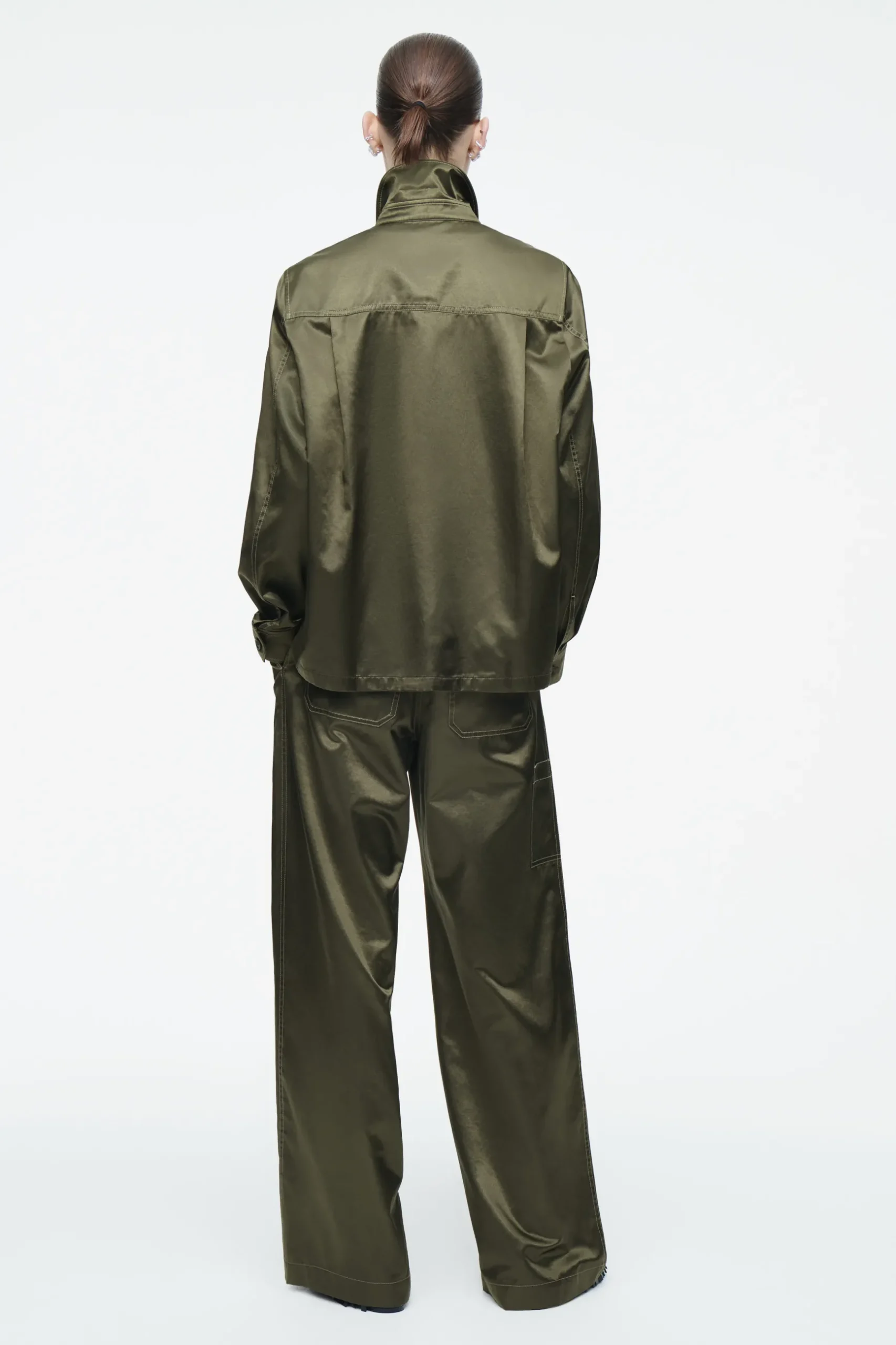 Clearance COS SATYNOWA KOSZULA W STYLU UTILITY – REGULAR FIT