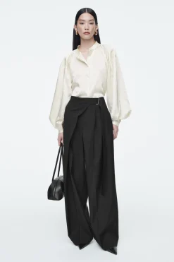Clearance COS SATYNOWA KOSZULA Z PLISOWANIAMI – RELAXED FIT