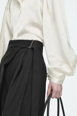 Clearance COS SATYNOWA KOSZULA Z PLISOWANIAMI – RELAXED FIT