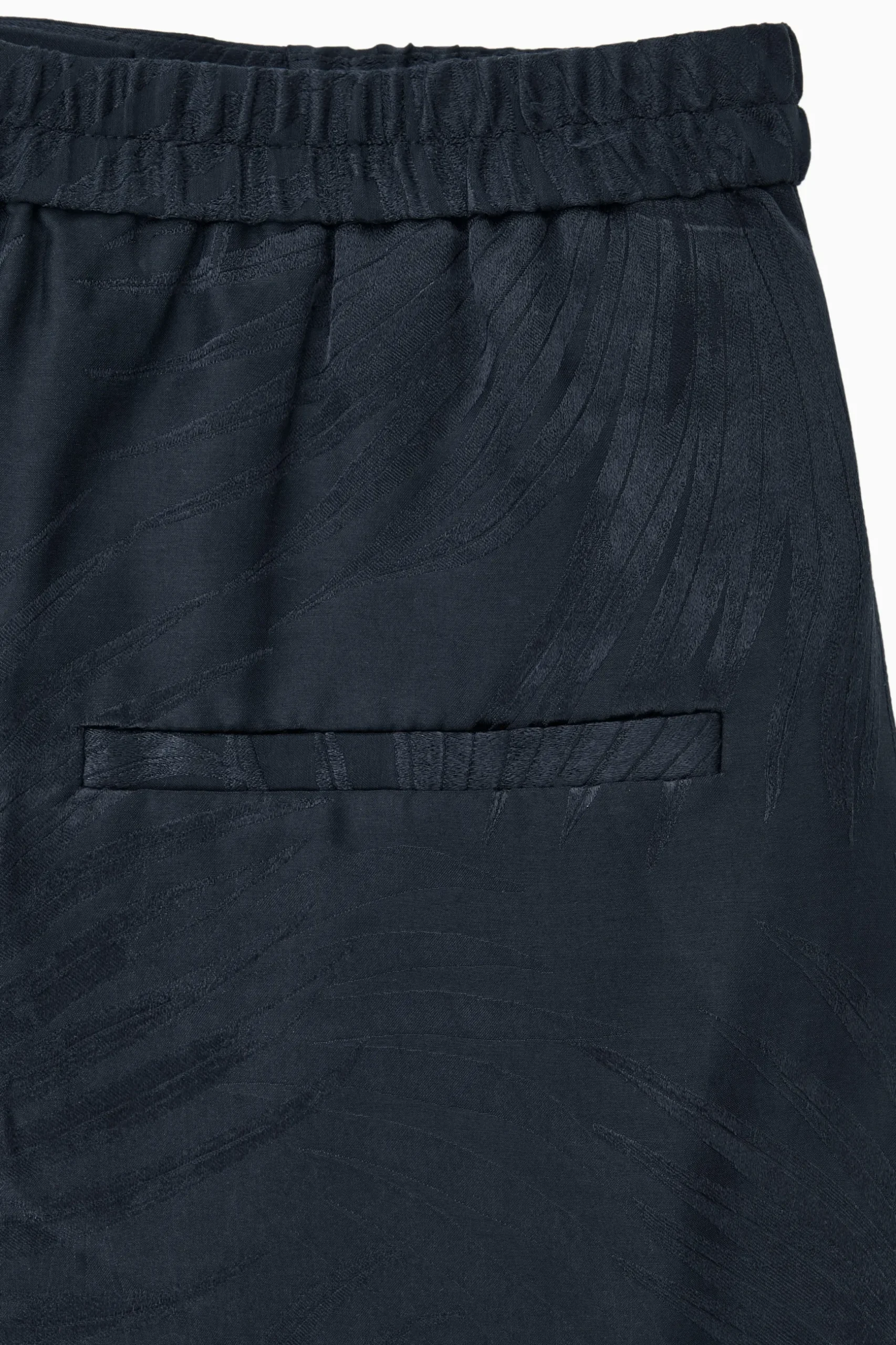 Clearance COS SILKBLEND JACQUARD SHORTS