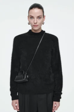 Online COS SKÓRZANA TORBA CROSSBODY FOLD W WERSJI NANO Czarny