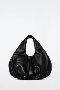 Hot COS SKÓRZANA TOREBKA „CLOUD” TYPU TOTE Czarny