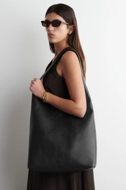 Online COS SKÓRZANA TOREBKA „SERIF” TYPU TOTE Czarny