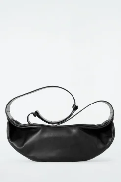 Hot COS SKÓRZANA TOREBKA „SWING” TYPU TOTE Czarny