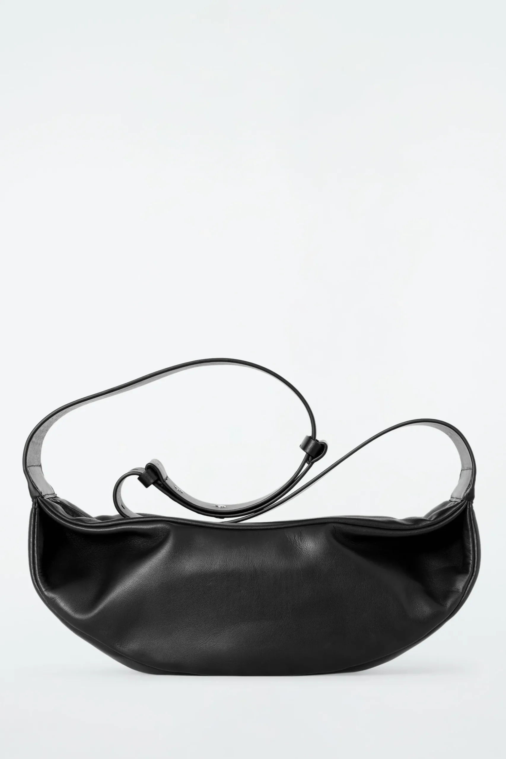 Hot COS SKÓRZANA TOREBKA „SWING” TYPU TOTE Czarny