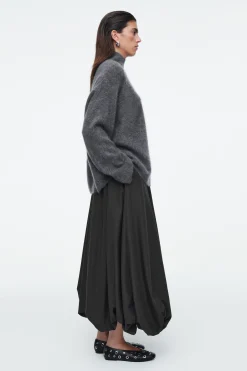 New COS SKÓRZANE BALETKI Z ĆWIEKAMI Z DZIURKAMI Czarny