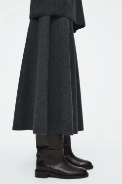 Outlet COS SKÓRZANE BUTY JEŹDZIECKIE Ciemnobrązowy