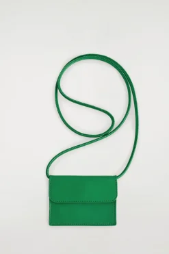 Fashion COS SKÓRZANE ETUI NA KARTY TYPU CROSSBODY Zielony