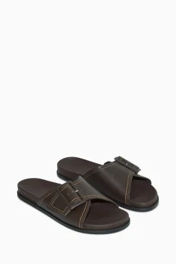 Discount COS SKÓRZANE KLAPKI Z KONTRASTOWYMI PRZESZYCIAMI Brown