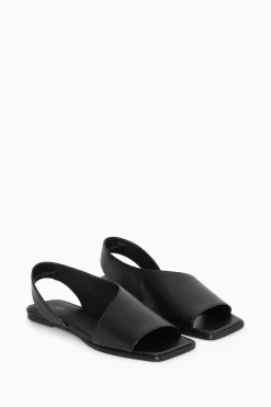 Outlet COS SKÓRZANE SANDAŁY BEZ PIĘTY Czarny