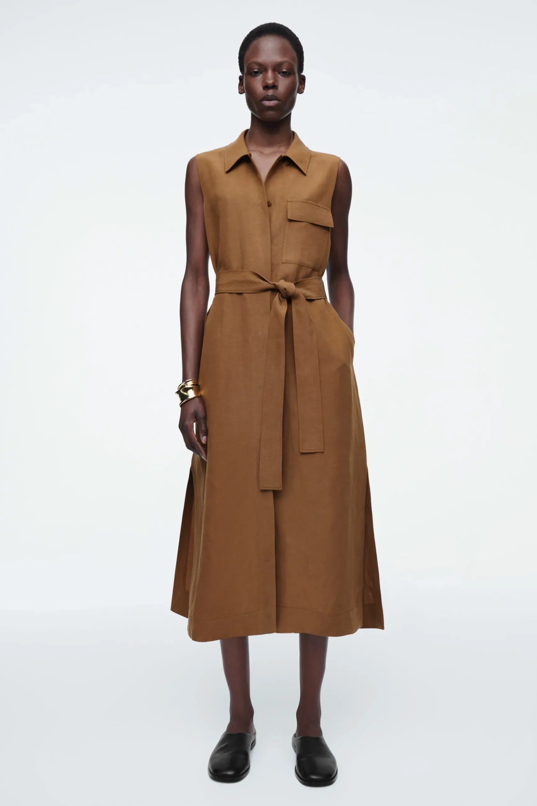 Online COS SLEEVELESS UTILITY MIDI SHIRT DRESS
