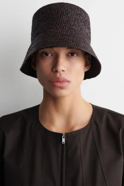 Outlet COS SŁOMKOWY KAPELUSZ TYPU BUCKET Brązowy