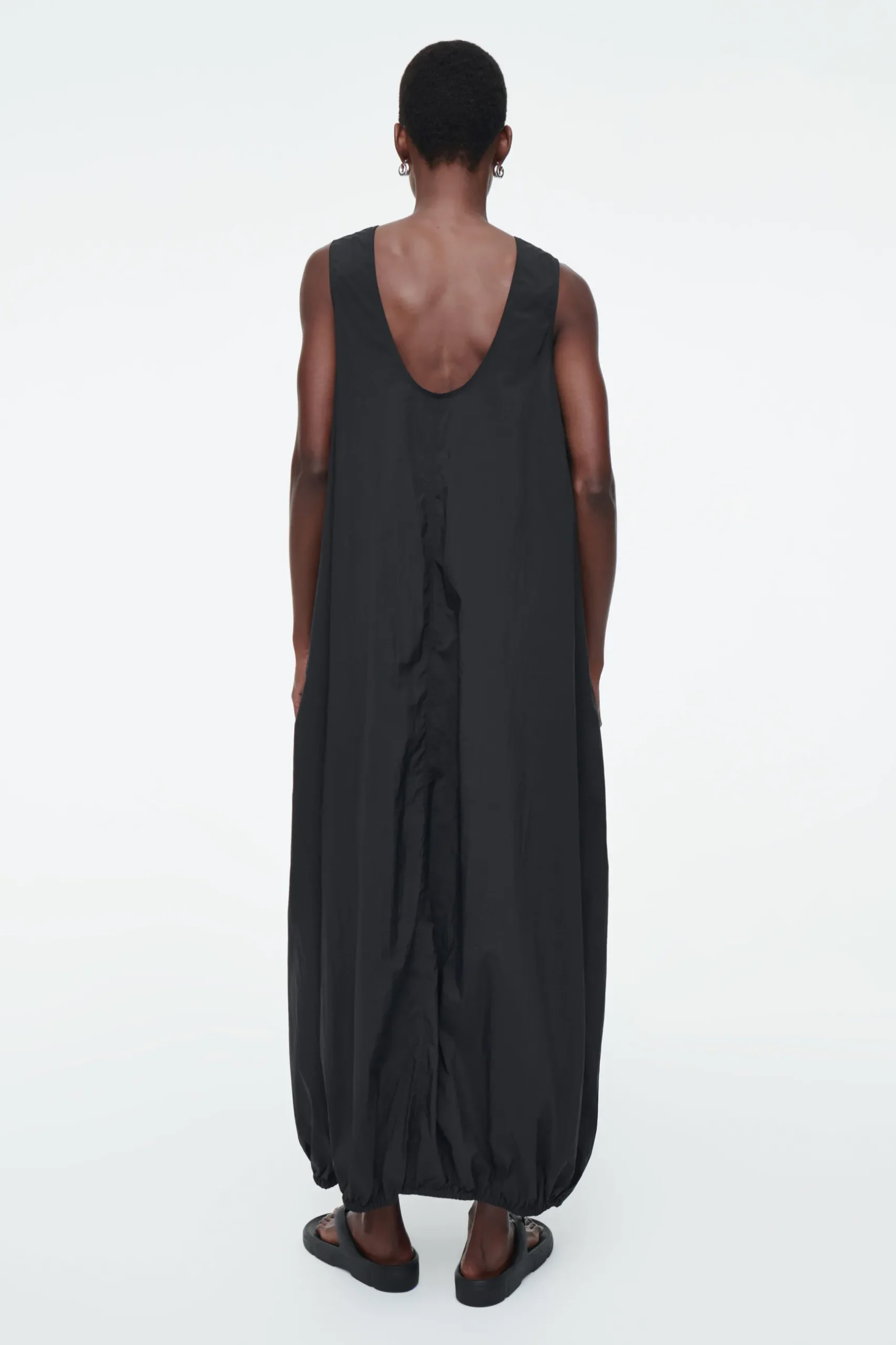Outlet COS SPADOCHRONOWA SUKIENKA MAXI OVERSIZE
