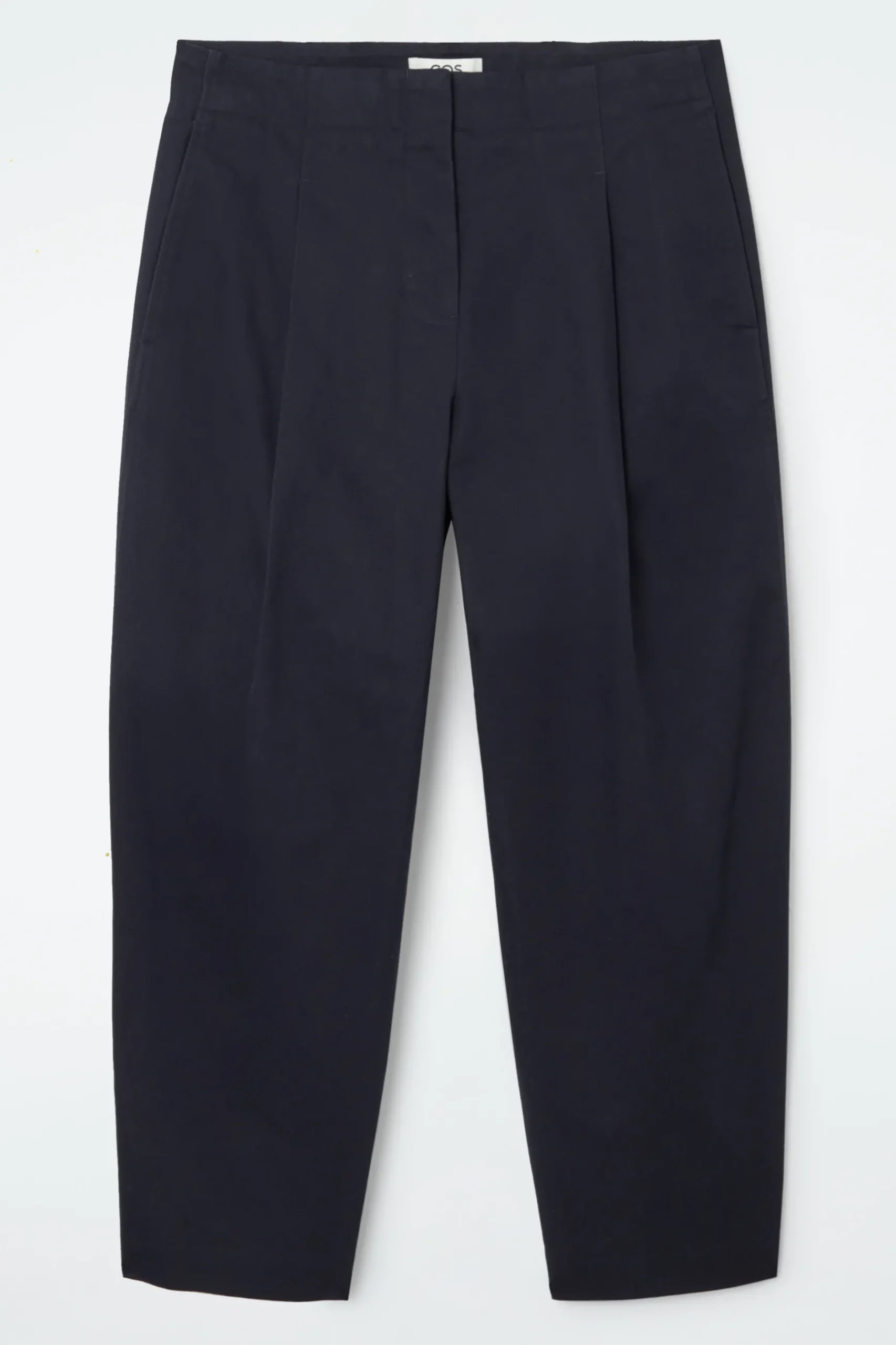 Sale COS SPODNIE CHINOS Z NOGAWKAMI BARREL Z KANTAMI