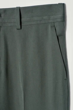 Clearance COS SPODNIE GARNITUROWE Z PROSTYMI NOGAWKAMI Ciemnozielony