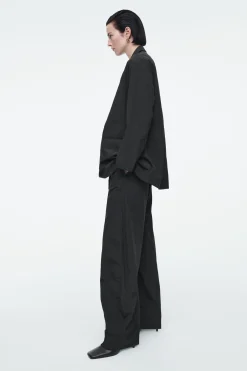 Clearance COS SPODNIE TYPU BARREL Z NYLONU