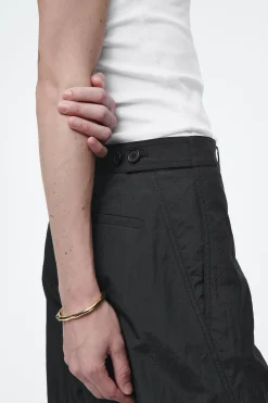 Clearance COS SPODNIE TYPU BARREL Z NYLONU