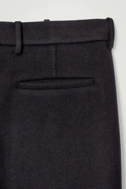 Discount COS SPODNIE Z DWUSTRONNEJ MIESZANKI – RELAXED FIT Granatowy