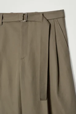 Clearance COS SPODNIE Z PASKIEM I BARDZO SZEROKIMI NOGAWKAMI Ciemnybrązowoszary