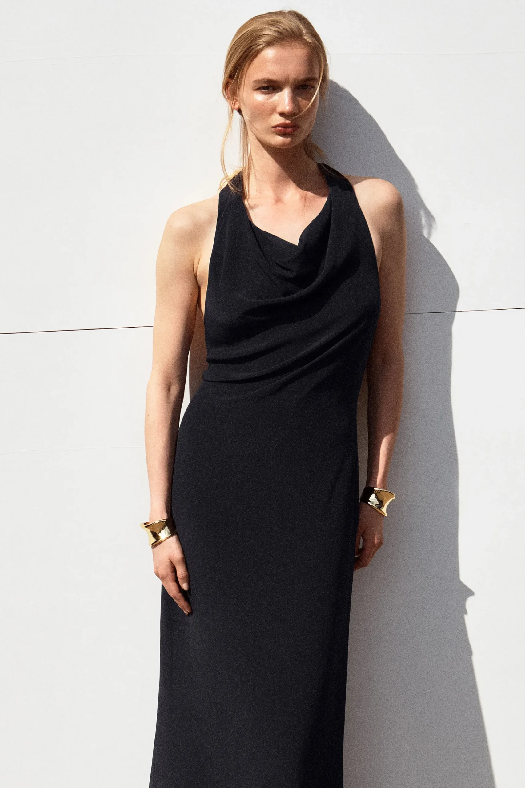 Fashion COS SUKIENKA MAXI Z DEKOLTEM TYPU WODA