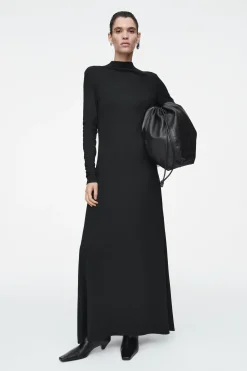 Fashion COS SUKIENKA MAXI Z DŁUGIM RĘKAWEM I LUŹNYM DEKOLTEM