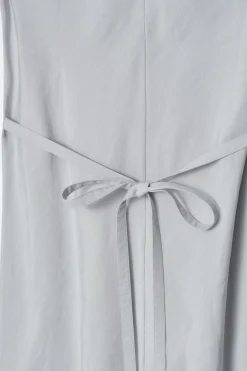 Outlet COS SUKIENKA MIDI Z LNEM