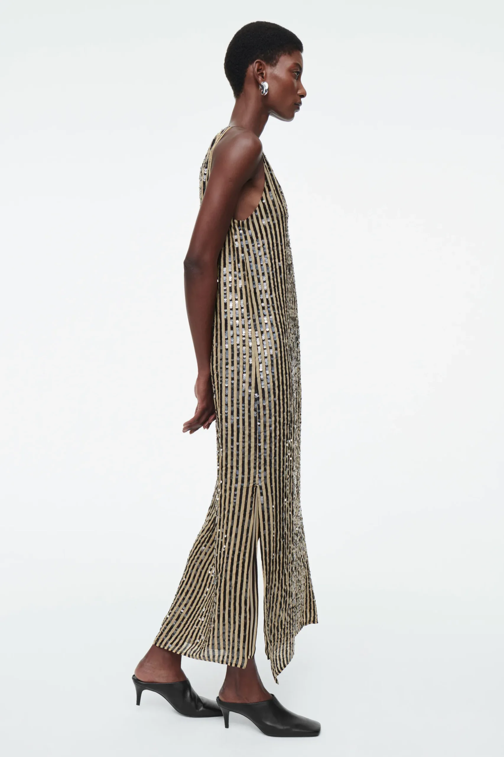 Online COS SUKIENKA TYPU SLIP DRESS W PASKI Z CEKINAMI