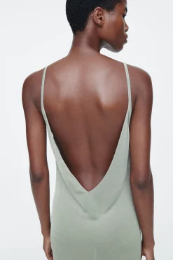 Outlet COS SUKIENKA TYPU SLIP DRESS Z PRZEŚWITUJĄCEJ DZIANINY