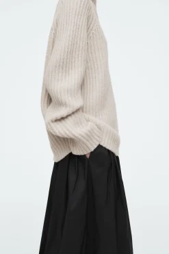 Sale COS SWETER Z CZYSTEGO KASZMIRU Z KOPERTOWYM GOLFEM