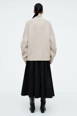 Sale COS SWETER Z CZYSTEGO KASZMIRU Z KOPERTOWYM GOLFEM