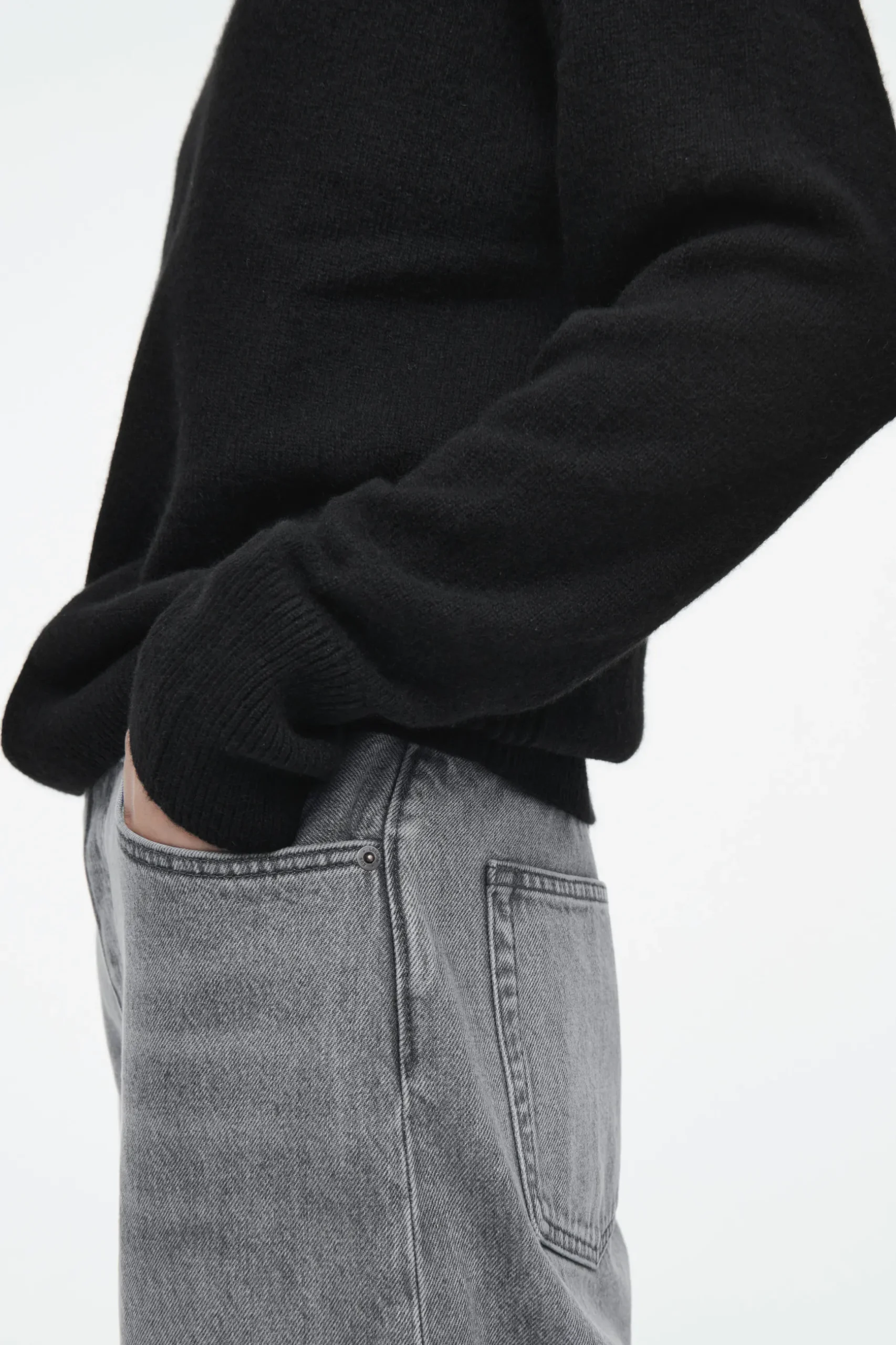 Outlet COS SWETER Z CZYSTEGO KASZMIRU