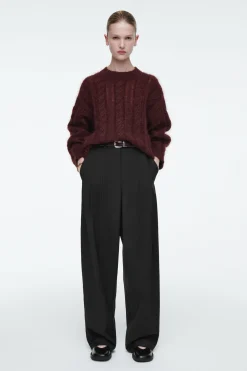 Fashion COS SWETER Z DZIANINY Z MOHEREM O WARKOCZOWYM SPLOCIE