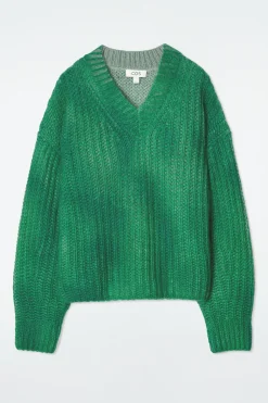 Best COS SWETER Z DZIANINY Z MOHEREM Z DEKOLTEM W SEREK
