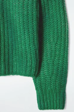 Best COS SWETER Z DZIANINY Z MOHEREM Z DEKOLTEM W SEREK