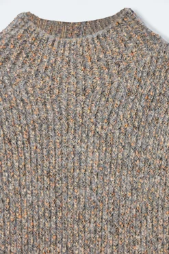 New COS SWETER Z PÓŁGOLFEM Z KONTRASTUJĄCYMI WŁÓKNAMI