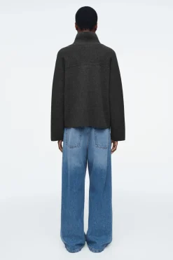 Hot COS SWETER Z WEŁNĄ MERYNOSOWĄ Z KRÓTKIM SUWAKIEM