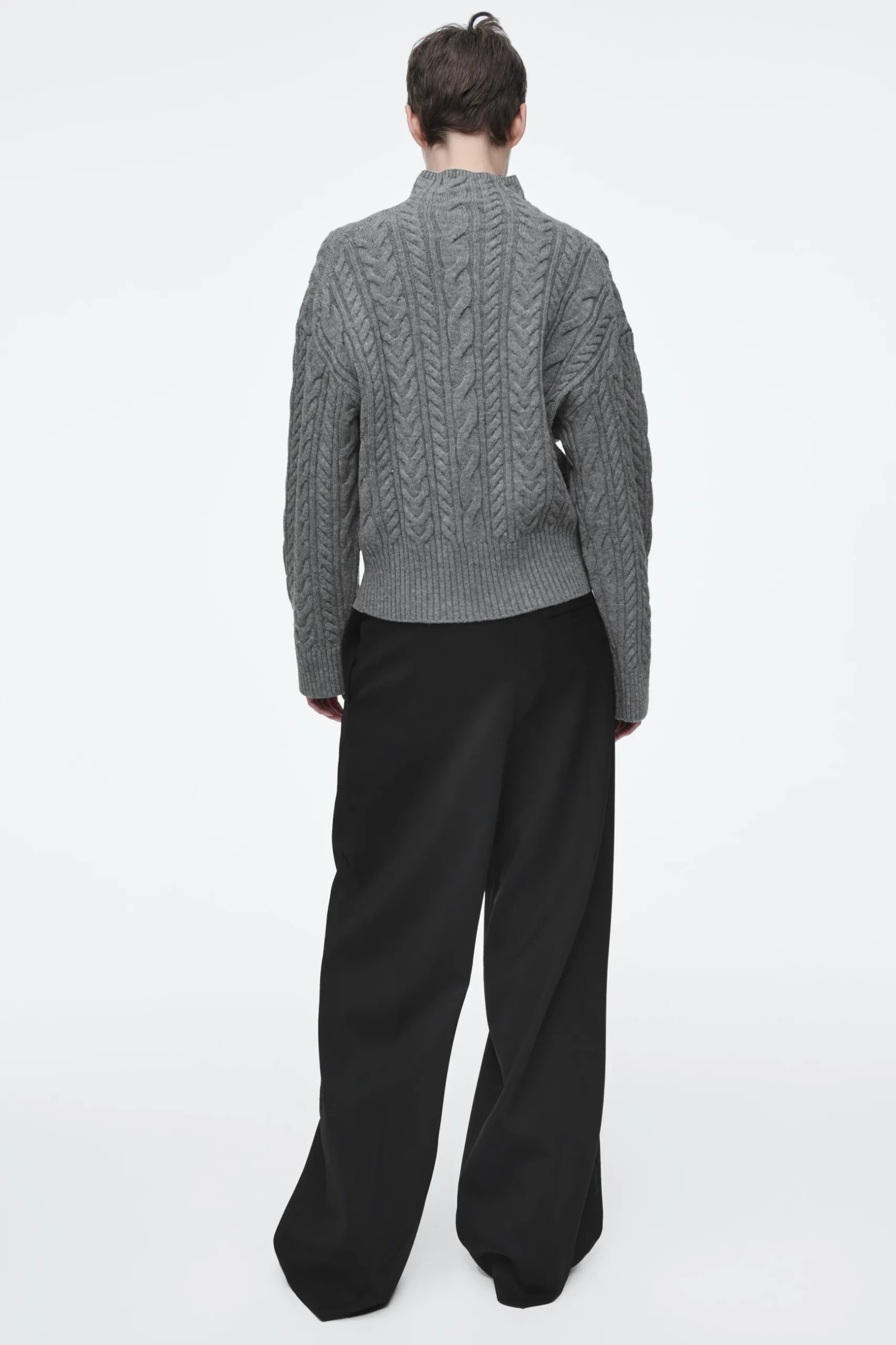 Fashion COS SWETER Z WEŁNIANEJ DZIANINY Z WARKOCZOWYM SPLOTEM