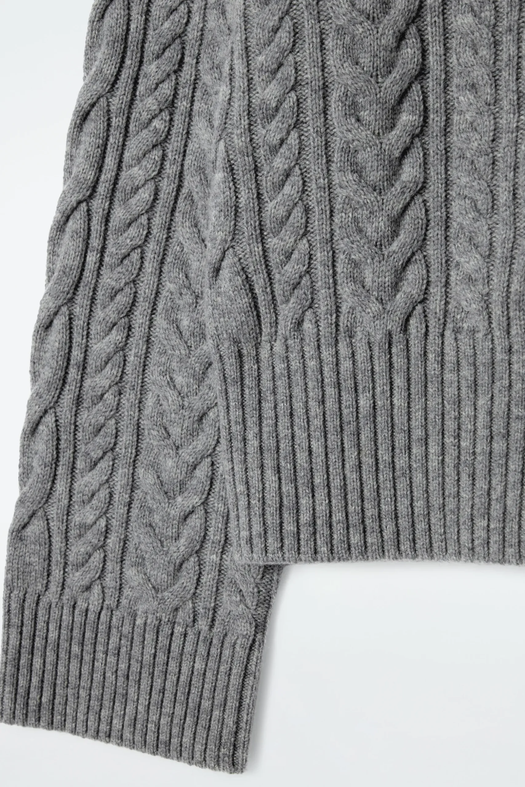 Fashion COS SWETER Z WEŁNIANEJ DZIANINY Z WARKOCZOWYM SPLOTEM
