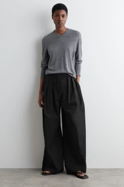 Discount COS SWETER Z WEŁNY MERINO Z DEKOLTEM W SEREK
