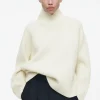Best COS SWETER Z WEŁNY MERINO Z KOPERTOWYM GOLFEM