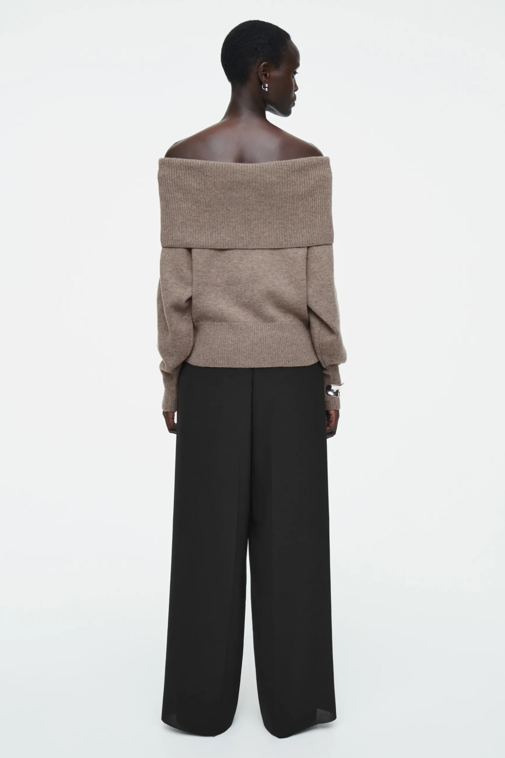 Best COS SWETER Z WEŁNY MERYNOSOWEJ ODSŁANIAJĄCY RAMIONA